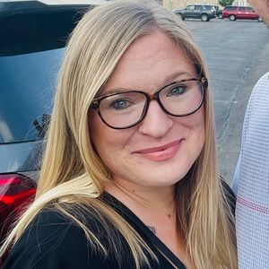 Meet your Posher, Devon